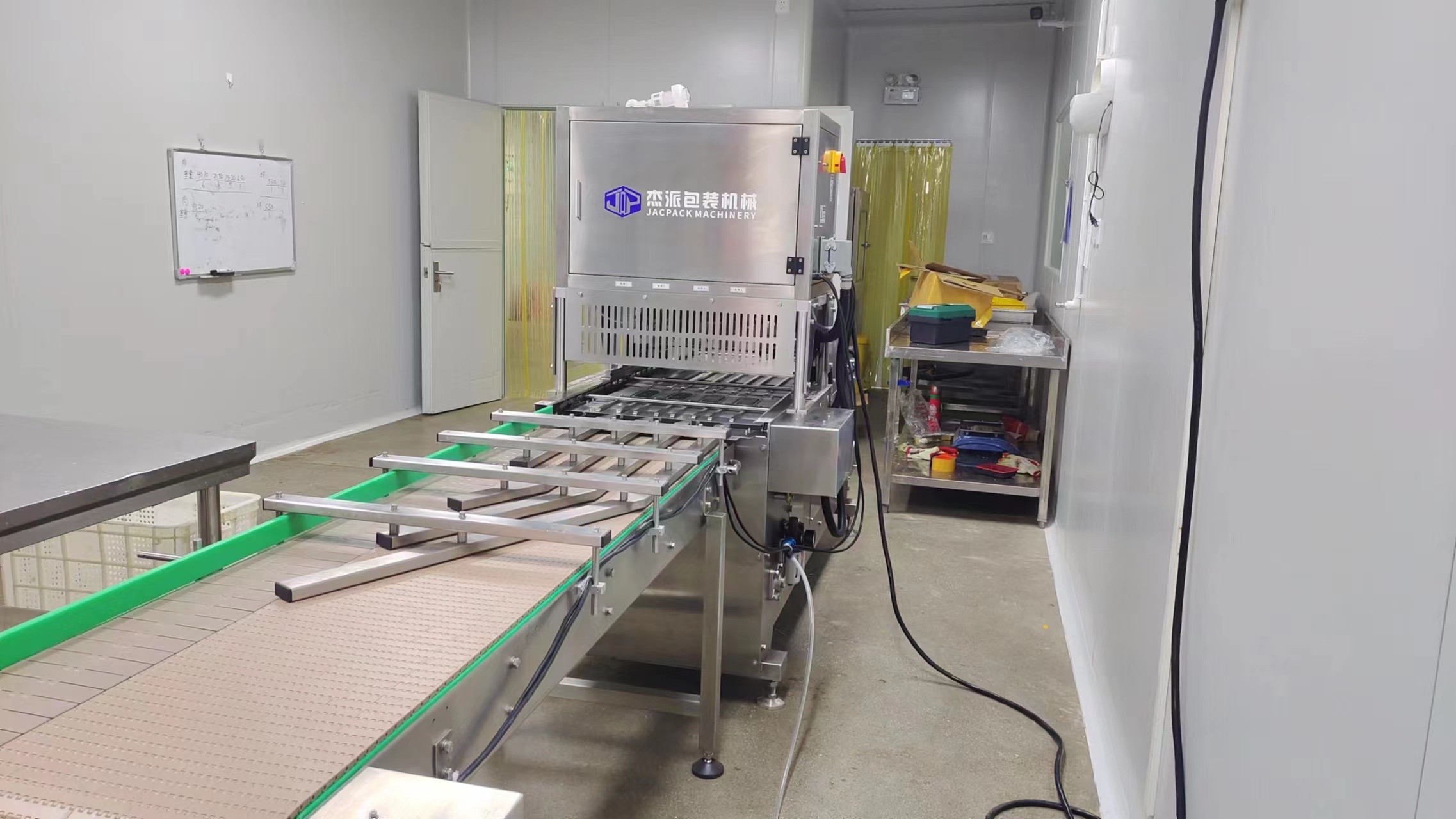 সর্বশেষ কোম্পানি ব্লগ সম্পর্কে অটোমেশনের ক্ষমতায়নঃ স্বয়ংক্রিয় প্যাকেজিং মেশিনে রূপান্তর এবং লাফ